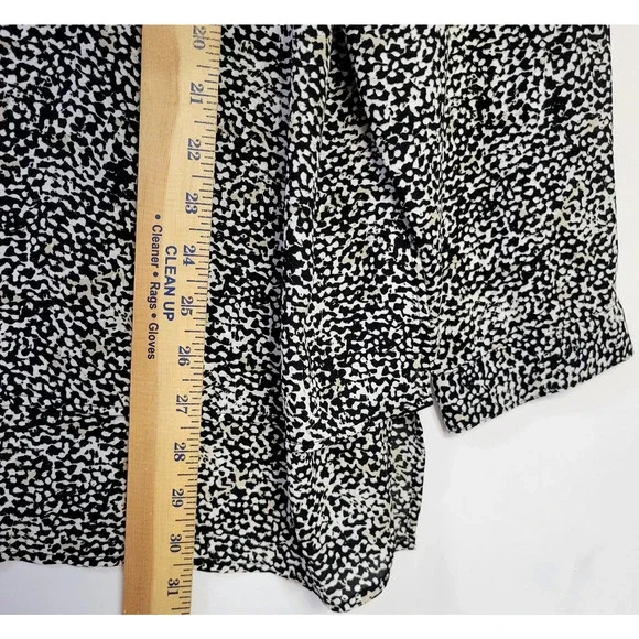 Chicos Shirt Womens XL Black White Animal Print Button Front Long Sleeve Top Mod - Picture 9 of 15